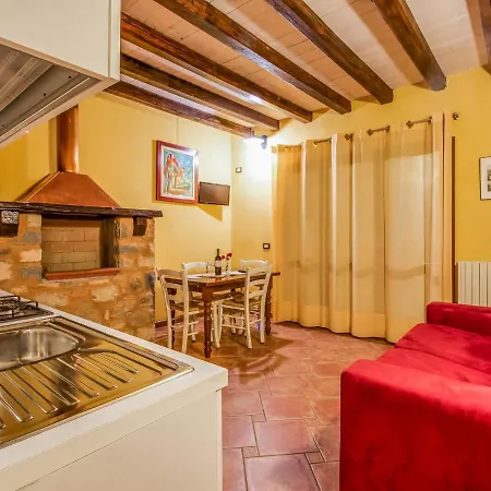 Alpesi faház Cozy Chalet At Lombardy With Pool