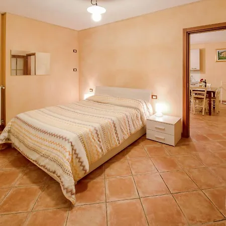 Cozy Chalet At Lombardy With Pool Alpesi faház