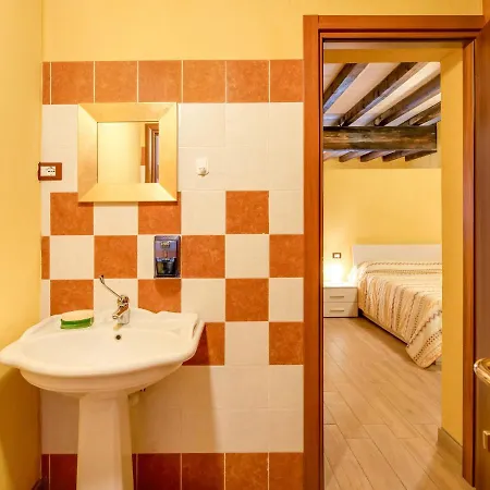 Alpesi faház Cozy Chalet At Lombardy With Pool Marone