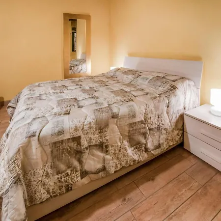 Cozy Chalet At Lombardy With Pool * Marone