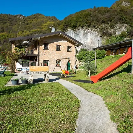 Chalet Cozy Chalet At Lombardy With Pool