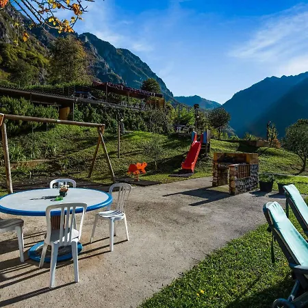 Alpesi faház Cozy Chalet At Lombardy With Pool